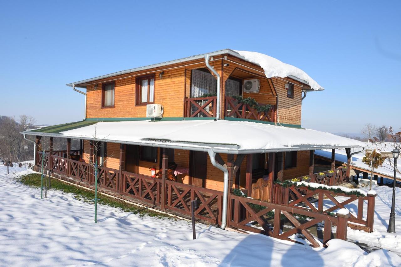 Hotel Resavsko Etno Selo Despotovac Exterior foto